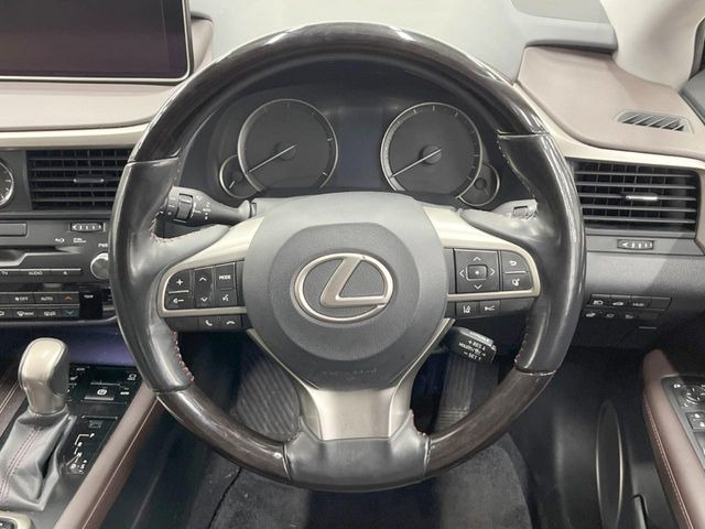 �y�����v�����X�e�A�����O�z�㎿�Ȋv���g�p���邱�ƂŁA��ɂ����������݂ƂĂ��^�]���₷���n���h���ł���