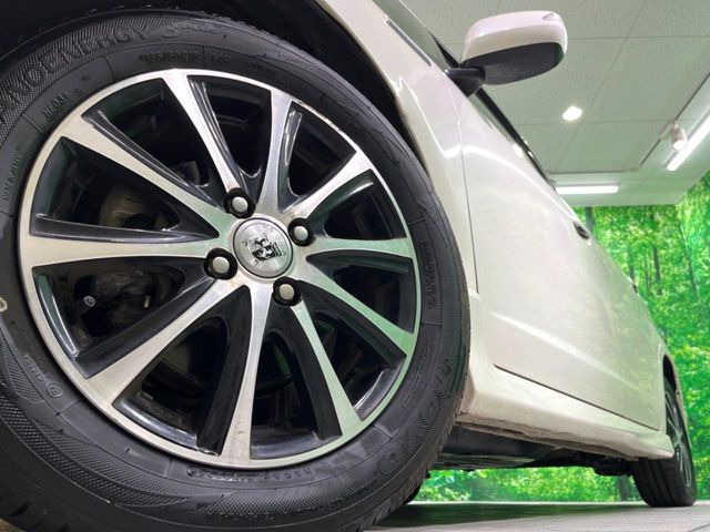 �y15�C���`�A���~�z�C�[���z�O�ςɃ}�b�`�����A���~�z�C�[���𑕒����Ă���܂��B�e��A���~�z�C�[����A�X�^�b�h���X�^�C�����戵�����Ă���܂��B���񂲑��k����������