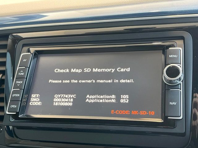 �������i�r:��̊��̂���i�r�́A����������ԓ������o���Ă���܂��B�I�[�f�B�I�@�\���[�����Ă���܂��̂ŁA�^�]�����y���߂܂���