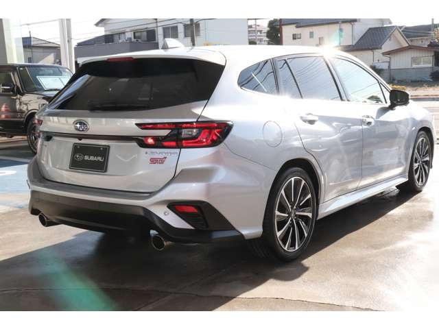 レヴォーグ1.8 STI スポーツ EX 4WD