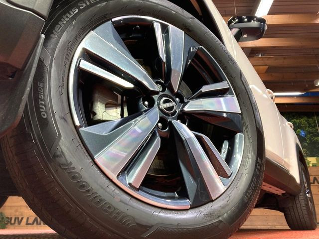 �y�O���[�h��p����19�C���`�A���~�z�C�[���z�f�U�C�����̍��������A���~�z�C�[���𑕒����Ă���܂��B�e��ЊO�A���~�z�C�[����A�X�^�b�h���X�^�C�����戵�����Ă���܂��B���񂲑��k����������