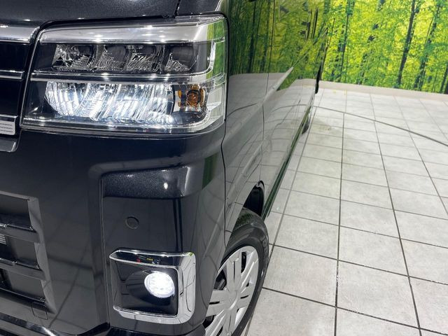 �yLED�w�b�h���C�g�z���V����ԑ��s�����ǍD�Ȏ��E���m�ۂ����S���ĉ^�]�ł��鍂�P�xLED�w�b�h���C�g�𑕔�!�_�����x�������A����d�͂��}�����Ă��܂��B