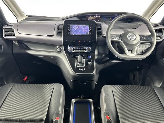 セレナ1.2 e-POWER ハイウェイスターV