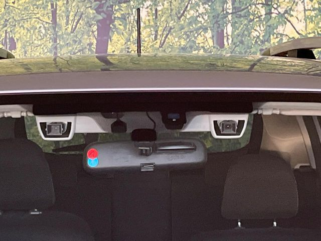 �y�A�C�T�C�g�z�O���̎ԗ��������m���A�Փ˂������Ȏ��͌x��Œ��ӂ𑣂��A�u���[�L�𓥂ޗ͂��T�|�[�g�B�u���[�L�𓥂߂Ȃ������ꍇ�͏Փ˔�Q�y���u���[�L���쓮�A�Փˉ�����T�|�[�g���܂��B