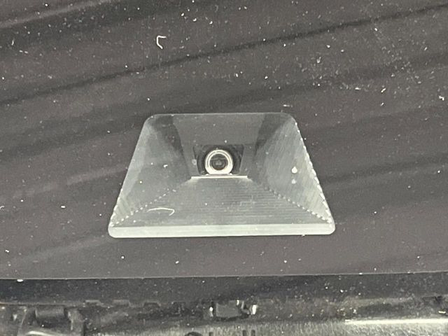 �y�z���_�Z���V���O�z���s���ɑO���̎ԗ�����F�����A�Փ˂������Ȏ��͌x��ƃu���[�L�ŏՓˉ���Ɣ�Q�y�����A�V�X�g�B�����S�Ƀh���C�u�����y���݂��������܂��B