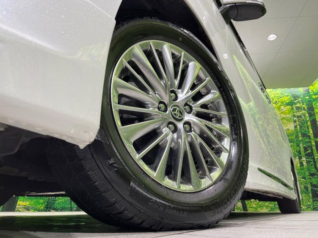 �y����17�C���`�A���~�z�C�[���z�O�ςɃ}�b�`���������A���~�z�C�[���𑕒����Ă���܂��B�e��ЊO�A���~�z�C�[����A�X�^�b�h���X�^�C�����戵�����Ă���܂��B���񂲑��k����������