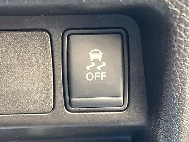 �y������h�~���u�z�ԗ��̉���������m����ƁA�����I�Ɏԗ��̐i�s������ۂ悤�Ɏԗ��𐧌䂵�܂��B�J�̓��ȂǊ���₷���H�ʏ󋵂ł����S�ȉ^�]���\�ł��B