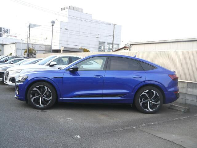 Q8スポーツバック e-tron55 クワトロ Sライン 4WD