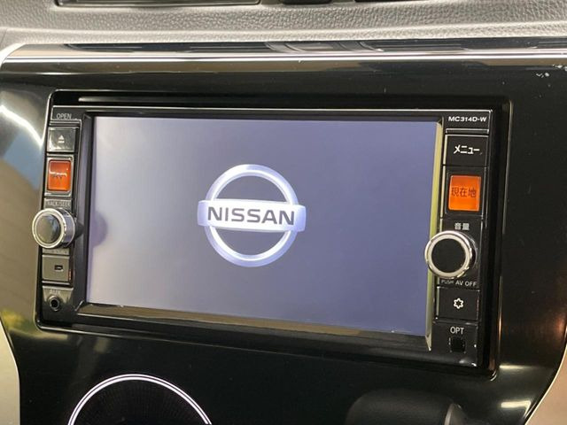 �y�����i�r�z�l�C�̏����i�r�𑕔����Ă���܂��B�i�r�̎g���₷���͂������A�I�[�f�B�I�@�\���[��!�L�����v�◷�s�͂������A�ʋ΂┃�����ȂǕ��i�̃h���C�u���y�����Ȃ�͂���