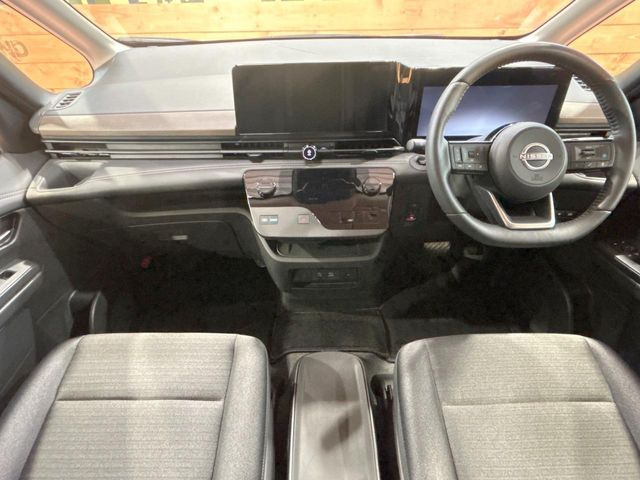 セレナ1.4 e-POWER ハイウェイスターV