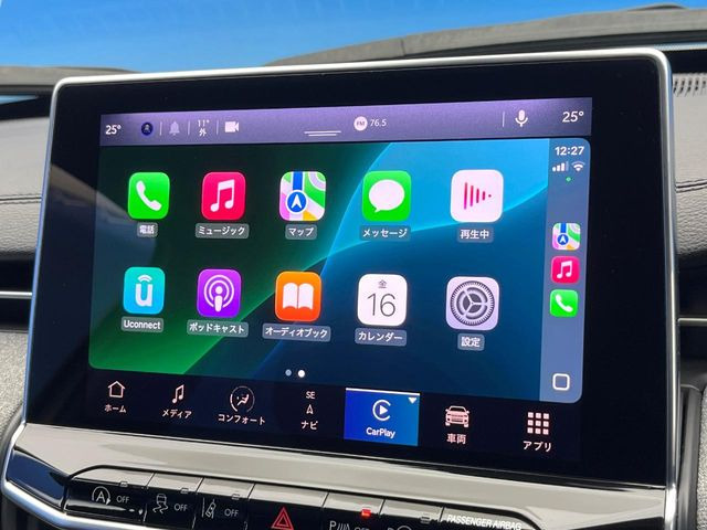 ��Apple Car Play:�X�}�z�Ƃ̗L���ڑ��ŁA�i�r�E�I�[�f�B�I�Đ��ȂǃX�}�z�̃A�v���@�\����ʂł��g����֗��@�\�ł�!