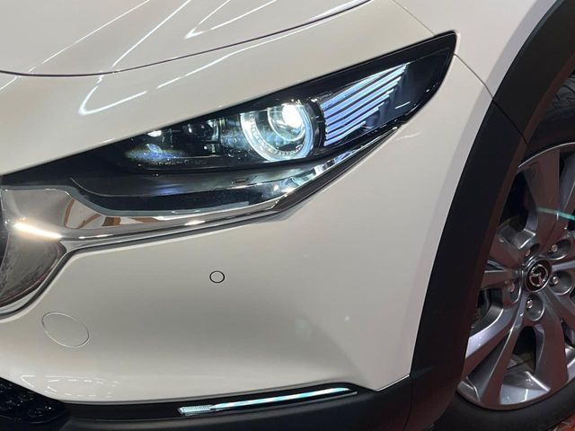 �yLED�w�b�h���C�g�z���V����ԑ��s�����ǍD�Ȏ��E���m�ۂ����S���ĉ^�]�ł��鍂�P�xLED�w�b�h���C�g�𑕔�!�_�����x�������A����d�͂��}�����Ă��܂��B