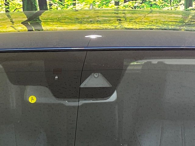 �y�X�}�[�g�V�e�B�u���[�L�T�|�[�g�z�ᑬ���s���ɑO���̎ԗ�����F�����A�Փ˂������Ȏ��͌x��ƃu���[�L�ŏՓˉ���Ɣ�Q�y�����A�V�X�g�B�����S�Ƀh���C�u�����y���݂��������܂��B