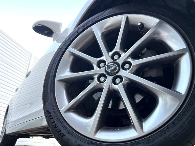 �y17�C���`�A���~�z�C�[���z�O�ςɃ}�b�`�����A���~�z�C�[���𑕒����Ă���܂��B�e��A���~�z�C�[����A�X�^�b�h���X�^�C�����戵�����Ă���܂��B���񂲑��k����������