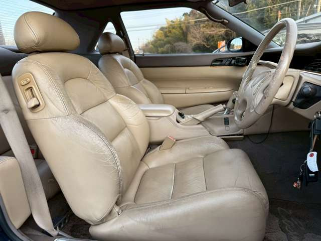 �C�ɂȂ邨�Ԃ�����܂�����E�̓d�b�ԍ����璼�ڂ��X�ɂ��₢���킹���������B�x�����@����ԗ����A��Ԃ܂łȂ�ł������������Ē����܂��B�X�^�b�t�ꓯ���A�����҂����Ă���܂��B