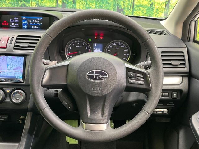 �y�����v�����X�e�A�����O�z�㎿�Ȋv���g�p���邱�ƂŁA��ɂ����������݂ƂĂ��^�]���₷���n���h���ł���