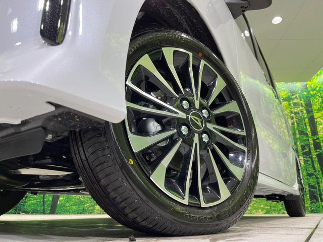 �y����15�C���`�A���~�z�C�[���z�O�ςɃ}�b�`���������A���~�z�C�[���𑕒����Ă���܂��B�e��ЊO�A���~�z�C�[����A�X�^�b�h���X�^�C�����戵�����Ă���܂��B���񂲑��k����������