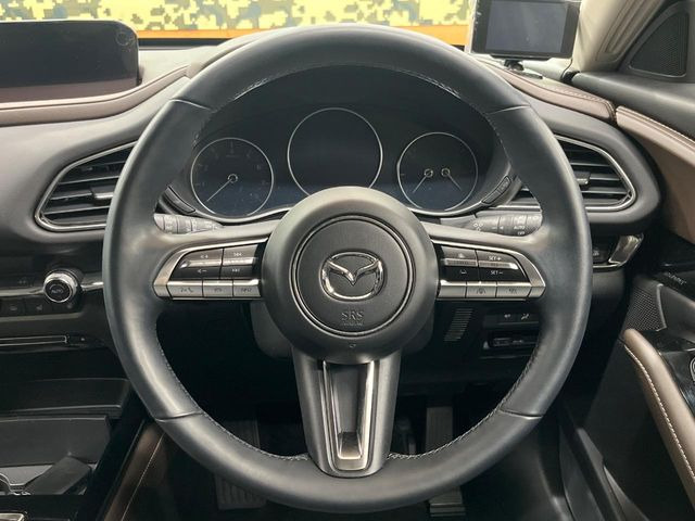 �y�����v�����X�e�A�����O�z�㎿�Ȋv���g�p���邱�ƂŁA��ɂ����������݂ƂĂ��^�]���₷���n���h���ł���