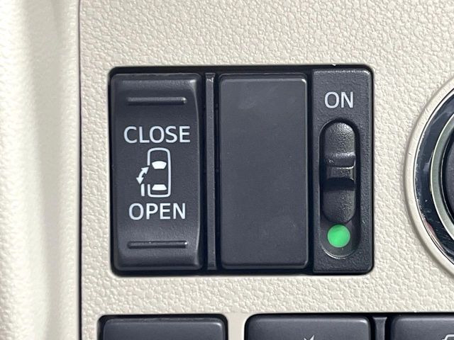 �y�p���[�X���C�h�h�A�z�X�}�[�g�L�[��^�]�Ȃ̃X�C�b�`�ŃX���C�h�h�A�̊J���\���d��������͂����ăh�A���J����K�v�������A���������q�l�ł��A�d���ו��������Ă��鎞�����N�ɊJ���߂ł��܂���