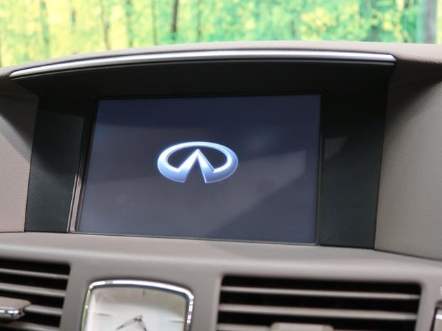 �y���[�J�[�����i�r�z�C���e���A�ɗn�����ރX�^�C���b�V���ȁu��p�݌v�v���[�J�[�i�r�𑕔��􎋔F���⑀�쐫�ȂǊ�{���\�ɂ��D��A���㎿�ȃJ�[���C�t�����y���݂��������܂��B