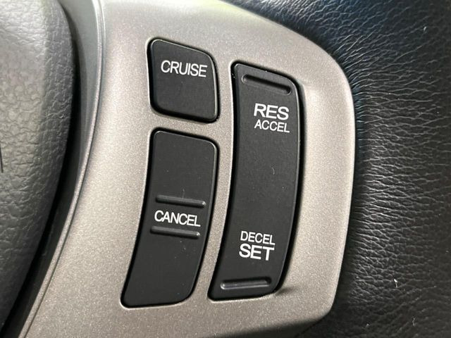 �y�N���[�Y�R���g���[���z�������H�����N���N���s�B�A�N�Z���𗣂��Ă���葬�x�ő��s���ł��A�������^�]���̕��S���y��!�����E�������ȒP�ȃX�C�b�`����Œ����ł��܂��B