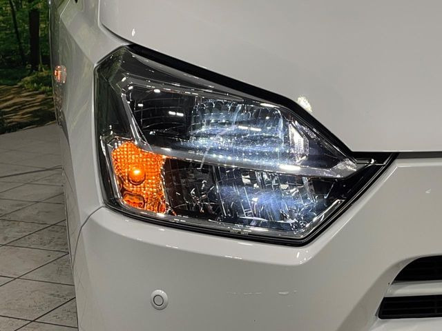 �yLED�w�b�h���C�g�z���V����ԑ��s�����ǍD�Ȏ��E���m�ۂ����S���ĉ^�]�ł��鍂�P�xLED�w�b�h���C�g�𑕔�!�_�����x�������A����d�͂��}�����Ă��܂��B