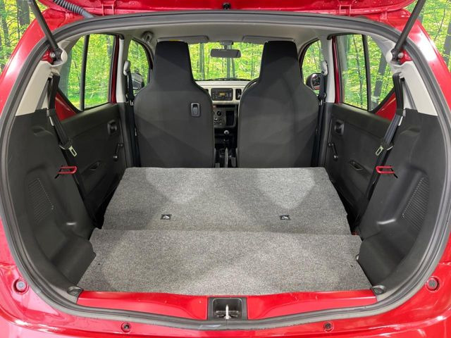 ���i�̂���������ʋ΁A���}���ɏ\���ȉ׎��X�y�[�X���m�ۂ��Ă���܂��B�Z�J���h�V�[�g��|���ƁA�傫�ȉו��̐ύڂ��\�ł���