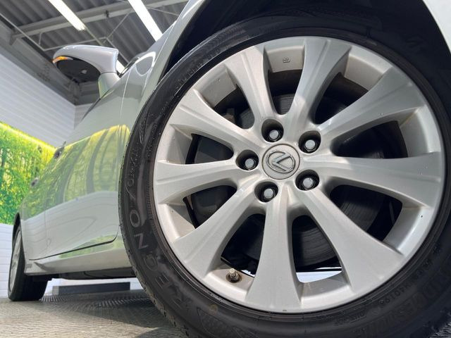 �y����17�C���`�A���~�z�C�[���z�O�ςɃ}�b�`���������A���~�z�C�[���𑕒����Ă���܂��B�e��ЊO�A���~�z�C�[����A�X�^�b�h���X�^�C�����戵�����Ă���܂��B���񂲑��k����������