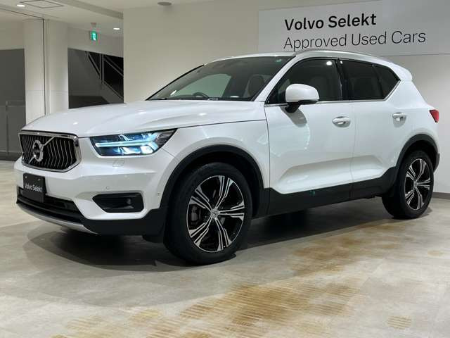 XC40B4 AWD インスクリプション 4WD