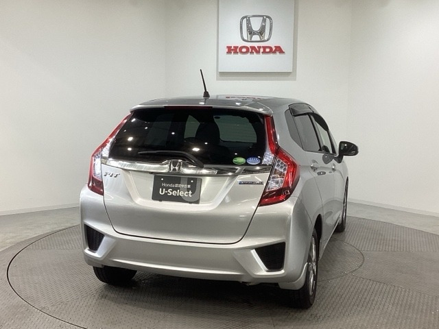 フィット1.5 ハイブリッド Fパッケージ