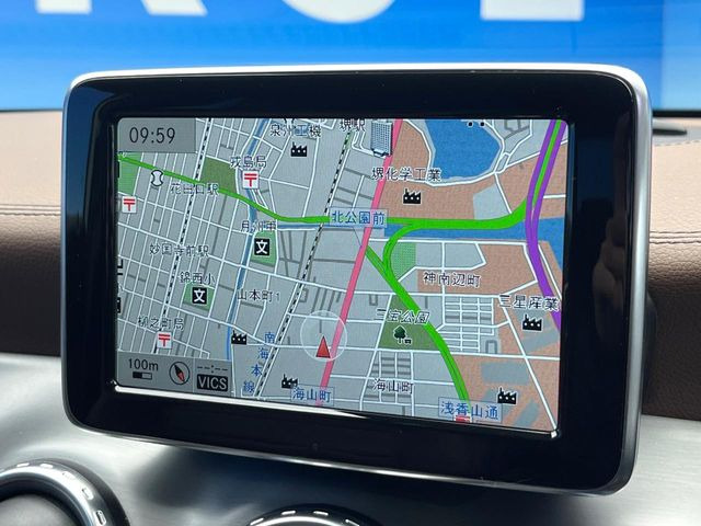 �������i�r:��̊��̂���i�r�́A����������ԓ������o���Ă���܂��B�I�[�f�B�I�@�\���[�����Ă���܂��̂ŁA�^�]�����y���߂܂���