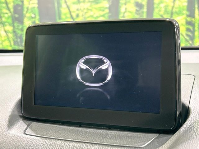 �y�}�c�_�R�l�N�g�i�r�z�ԓ��̕��͋C�Ƀ}�b�`������̌^�^�C�v�̃i�r�B�e����q�ݒ��Bluetooth�Đ����A�l�X�ȋ@�\���y���߂܂��B�����I�ȃ_�C�������삪�\�ŁA�g��������ǍD�ł��B