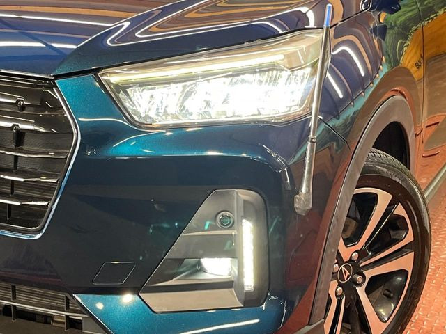 �yLED�w�b�h���C�g�z���V����ԑ��s�����ǍD�Ȏ��E���m�ۂ����S���ĉ^�]�ł��鍂�P�xLED�w�b�h���C�g�𑕔�!�_�����x�������A����d�͂��}�����Ă��܂��B