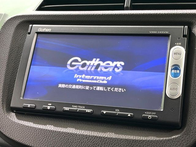 �y�����i�r�z�l�C�̏����i�r�𑕔����Ă���܂��B�i�r�̎g���₷���͂������A�I�[�f�B�I�@�\���[��!�L�����v�◷�s�͂������A�ʋ΂┃�����ȂǕ��i�̃h���C�u���y�����Ȃ�͂���