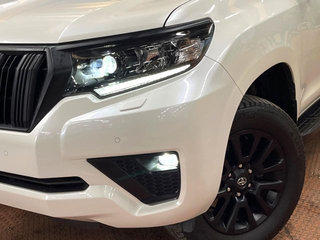 �yLED�w�b�h���C�g�z���V����ԑ��s�����ǍD�Ȏ��E���m�ۂ����S���ĉ^�]�ł��鍂�P�xLED�w�b�h���C�g�𑕔�!�_�����x�������A����d�͂��}�����Ă��܂��B