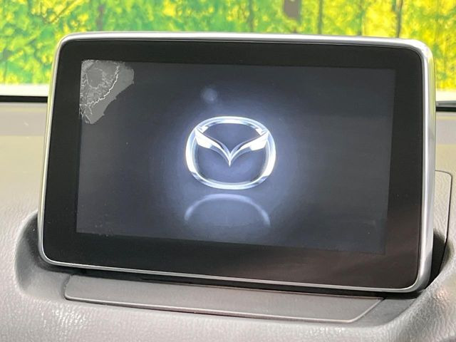 �y�}�c�_�R�l�N�g�i�r�z�ԓ��̕��͋C�Ƀ}�b�`������̌^�^�C�v�̃i�r�B�e����q�ݒ��Bluetooth�Đ����A�l�X�ȋ@�\���y���߂܂��B�����I�ȃ_�C�������삪�\�ŁA�g��������ǍD�ł��B