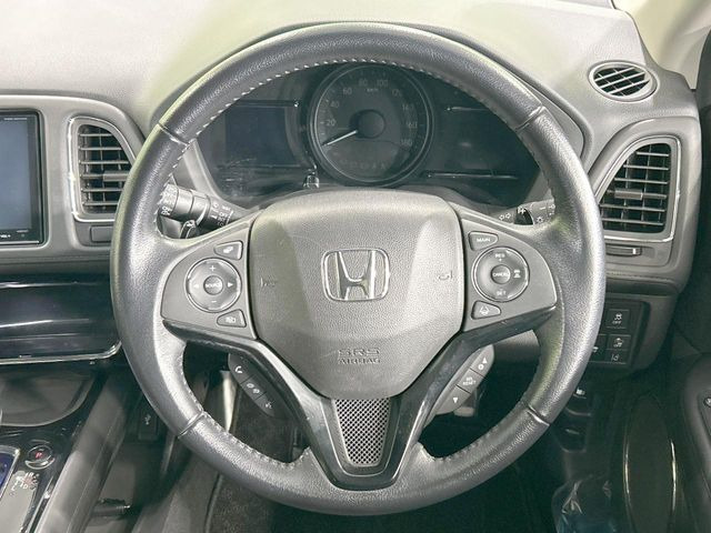 �y�����v�����X�e�A�����O�z�㎿�Ȋv���g�p���邱�ƂŁA��ɂ����������݂ƂĂ��^�]���₷���n���h���ł���