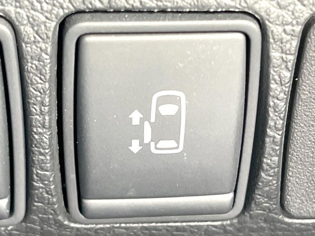 �y�p���[�X���C�h�h�A�z�X�}�[�g�L�[��^�]�Ȃ̃X�C�b�`�ŃX���C�h�h�A�̊J���\���d��������͂����ăh�A���J����K�v�������A���������q�l�ł��A�d���ו��������Ă��鎞�����N�ɊJ���߂ł��܂���