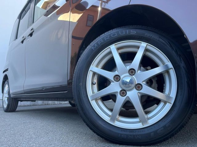 �y14�C���`�A���~�z�C�[���z�O�ςɃ}�b�`�����A���~�z�C�[���𑕒����Ă���܂��B�e��A���~�z�C�[����A�X�^�b�h���X�^�C�����戵�����Ă���܂��B���񂲑��k����������