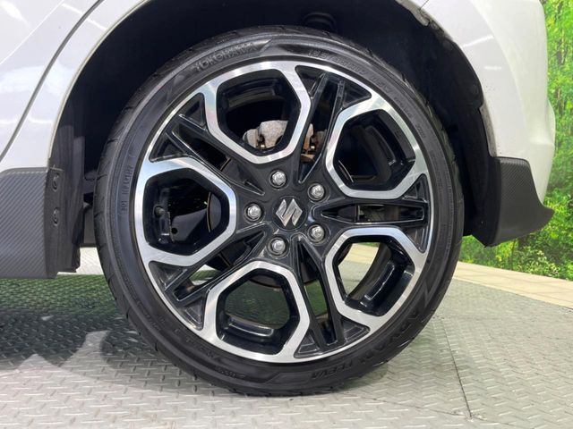 �y����17�C���`�A���~�z�C�[���z�O�ςɃ}�b�`���������A���~�z�C�[���𑕒����Ă���܂��B�e��ЊO�A���~�z�C�[����A�X�^�b�h���X�^�C�����戵�����Ă���܂��B���񂲑��k����������