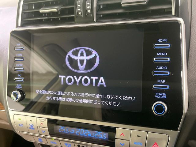 【ナビ機能付きディスプレイオーディオ】ナビ機能搭載の他、お持ちのスマートフォンと連携して、ナビやbluetoothでの音楽再生が可能です♪デザインはもちろん操作性も良好!