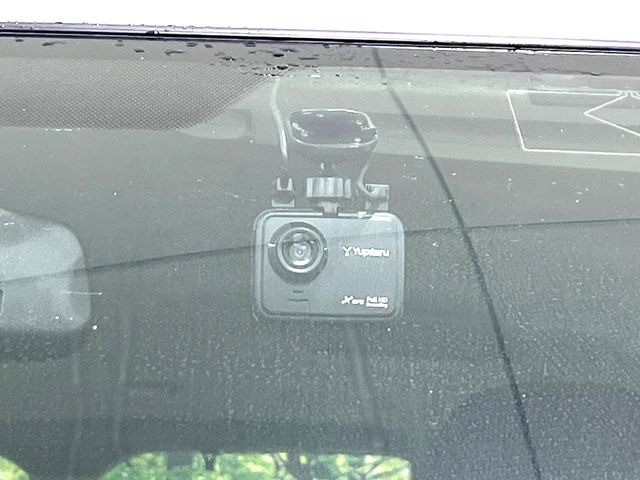 【ドライブレコーダー】ドライブレコーダー装備!走行中はもちろん、あおり運転や事故に遭遇した際、映像で記録し、万一のリスクに備えます。※記録用SDカードはお客様ご自身でご準備いただく必要があります。