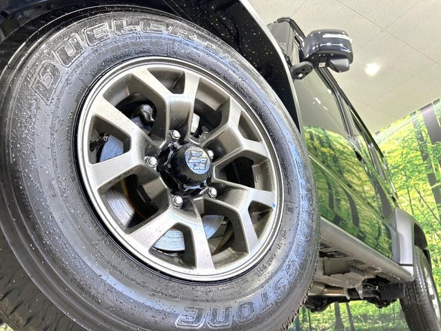 �y����15�C���`�A���~�z�C�[���z�O�ςɃ}�b�`���������A���~�z�C�[���𑕒����Ă���܂��B�e��ЊO�A���~�z�C�[����A�X�^�b�h���X�^�C�����戵�����Ă���܂��B���񂲑��k����������