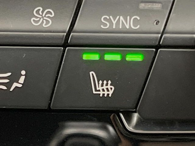 ���t�����g�V�[�g�q�[�e�B���O:�^�]�ȁE����ȋ��ɎO�i�K�Œ��߂��\�ȃV�[�g�q�[�^�[�𑕔����Ă���܂��B�G�߂��킸���K�ɂ��g�p���������܂��B