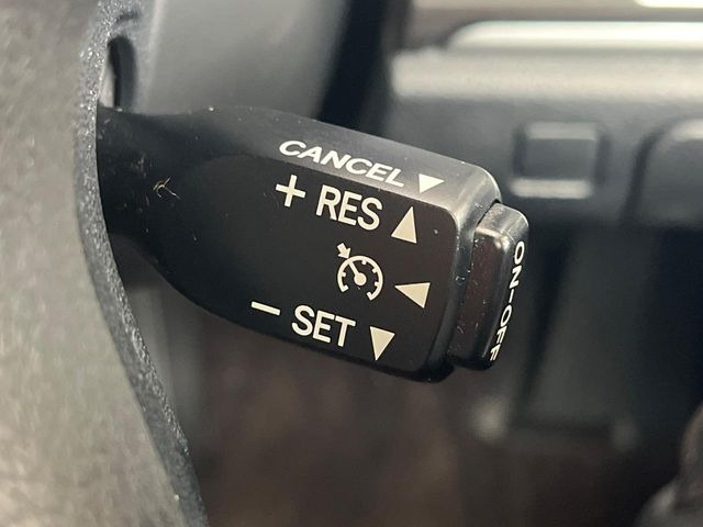 �y�N���[�Y�R���g���[���z�������H�����N���N���s�B�A�N�Z���𗣂��Ă���葬�x�ő��s���ł��A�������^�]���̕��S���y��!�����E�������ȒP�ȃX�C�b�`����Œ����ł��܂��B