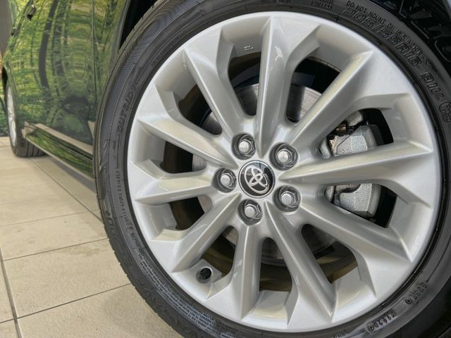 �y����16�C���`�A���~�z�C�[���z�O�ςɃ}�b�`���������A���~�z�C�[���𑕒����Ă���܂��B�e��ЊO�A���~�z�C�[����A�X�^�b�h���X�^�C�����戵�����Ă���܂��B���񂲑��k����������