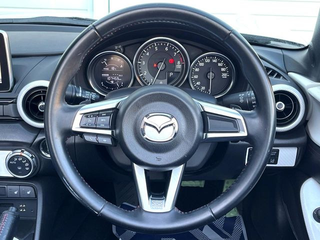 �y�����v�����X�e�A�����O�z�㎿�Ȋv���g�p���邱�ƂŁA��ɂ����������݂ƂĂ��^�]���₷���n���h���ł���