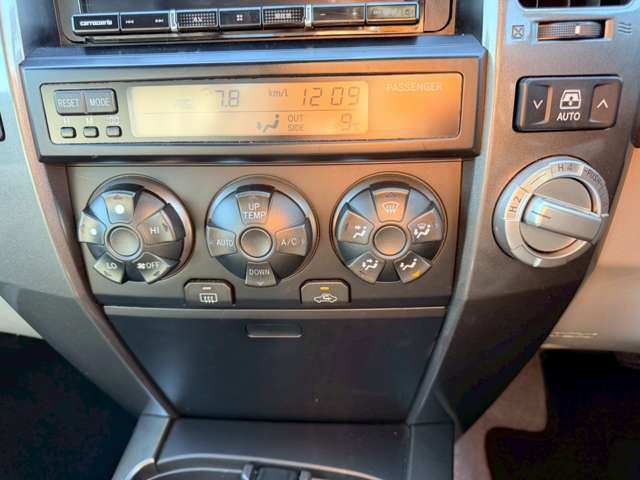 �C�ɂȂ邨�Ԃ�����܂�����E�̓d�b�ԍ����璼�ڂ��X�ɂ��₢���킹���������B�x�����@����ԗ����A��Ԃ܂łȂ�ł������������Ē����܂��B�X�^�b�t�ꓯ���A�����҂����Ă���܂��B