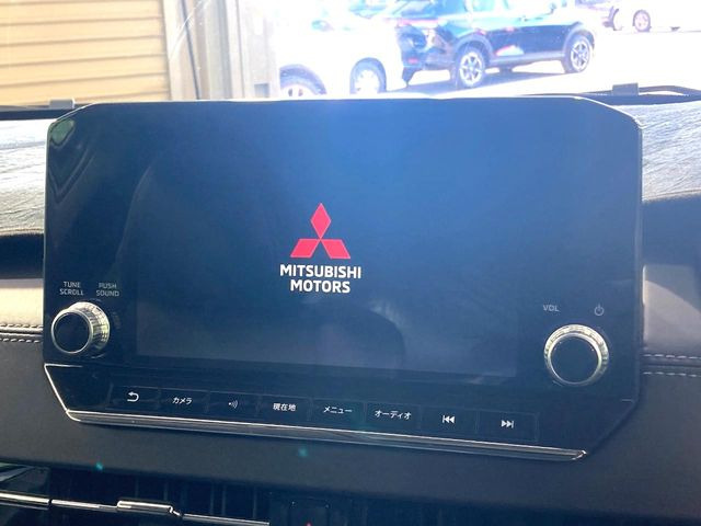 �y���[�J�[�����i�r�z�C���e���A�ɗn�����ރX�^�C���b�V���ȁu��p�݌v�v���[�J�[�i�r�𑕔��􎋔F���⑀�쐫�ȂǊ�{���\�ɂ��D��A���㎿�ȃJ�[���C�t�����y���݂��������܂��B