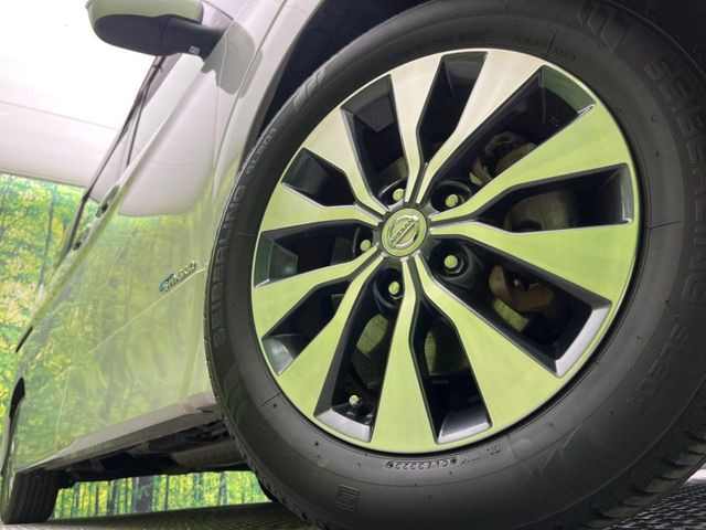 �y����16�C���`�A���~�z�C�[���z�O�ςɃ}�b�`���������A���~�z�C�[���𑕒����Ă���܂��B�e��ЊO�A���~�z�C�[����A�X�^�b�h���X�^�C�����戵�����Ă���܂��B���񂲑��k����������